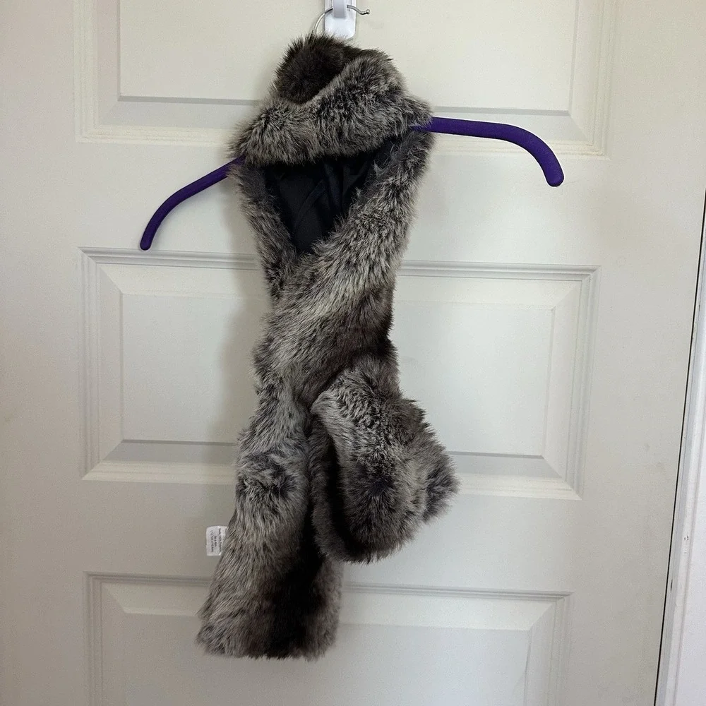 World Market Faux Fur Scarf Wrap Pull Through Stole 46in x 5in Gray